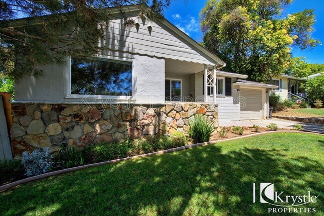 Photo - 505 Laurel St