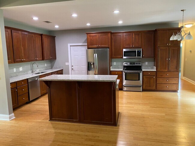 Photo - 2148 Wedgewood Ct