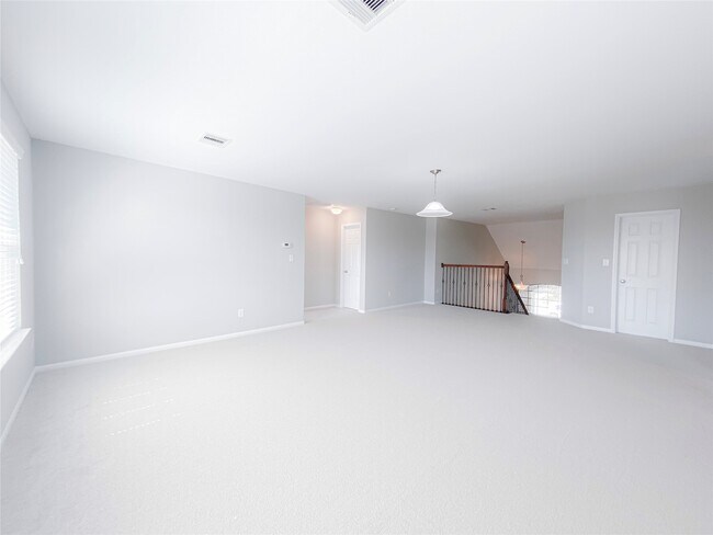 6227 Carnaby Ln