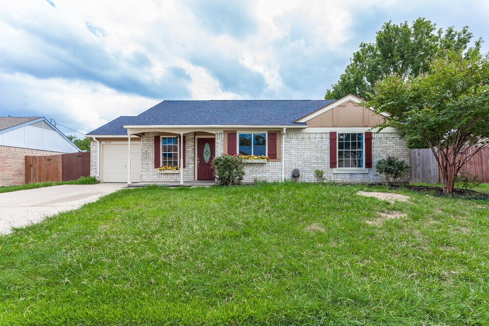 Photo - 2402 Villanova St