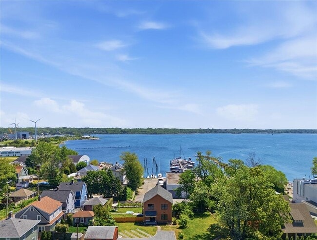 Photo - 1124 Narragansett Blvd