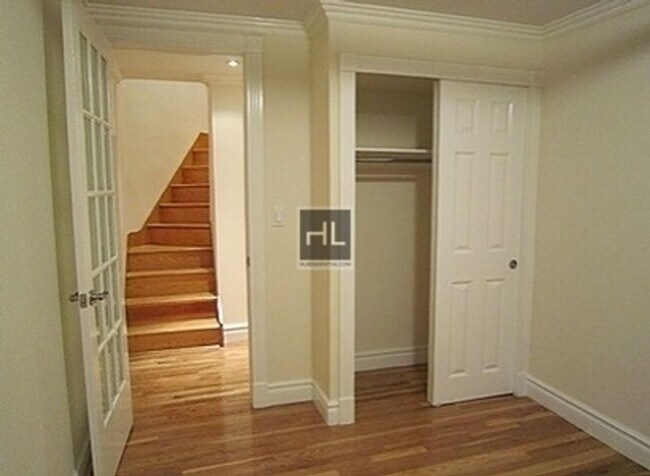 Photo - E 5TH ST. Unidad B