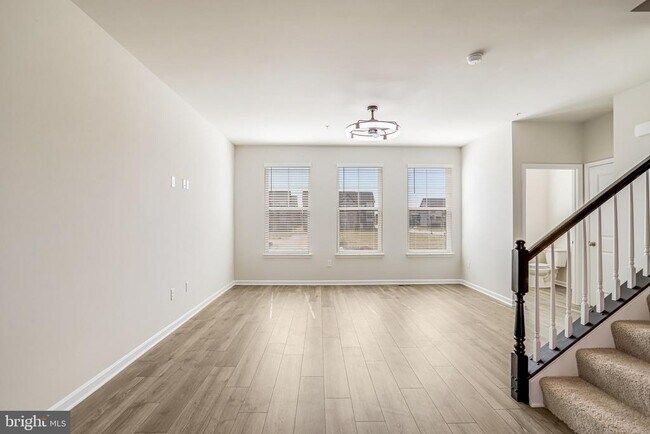 Photo - 421 Ensemble Wy