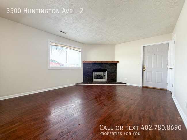 Photo - 3500 Huntington Ave Unidad 2