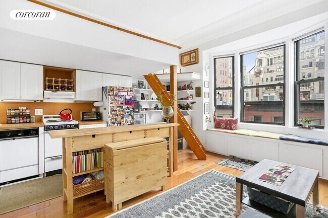 Building Photo - 140 W 69th St Rental