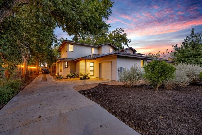 Photo - 3610 Thompson St