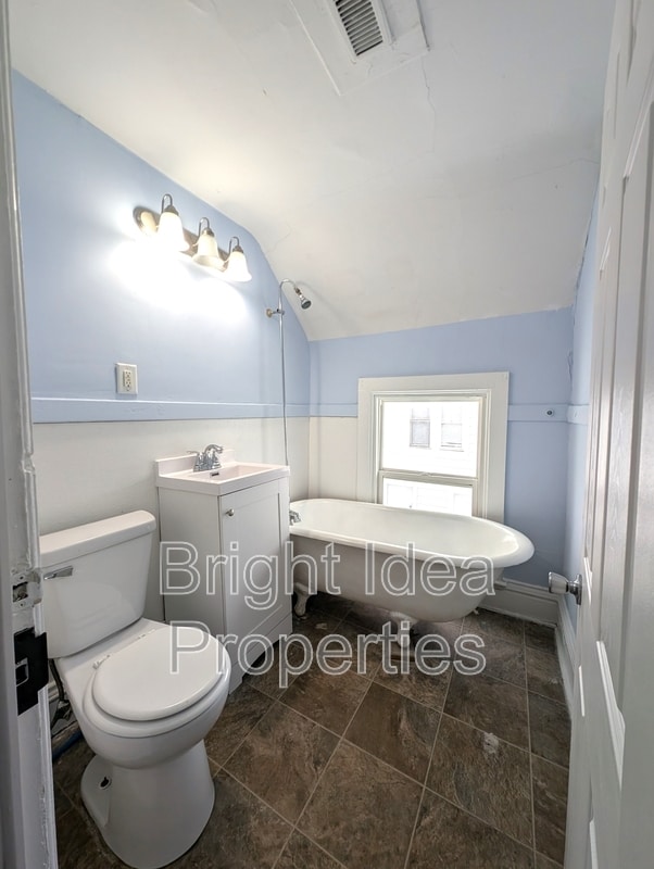 Photo - 538 Charles Ave