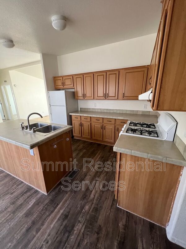 Photo - 1915 N Park Ave Unidad 2