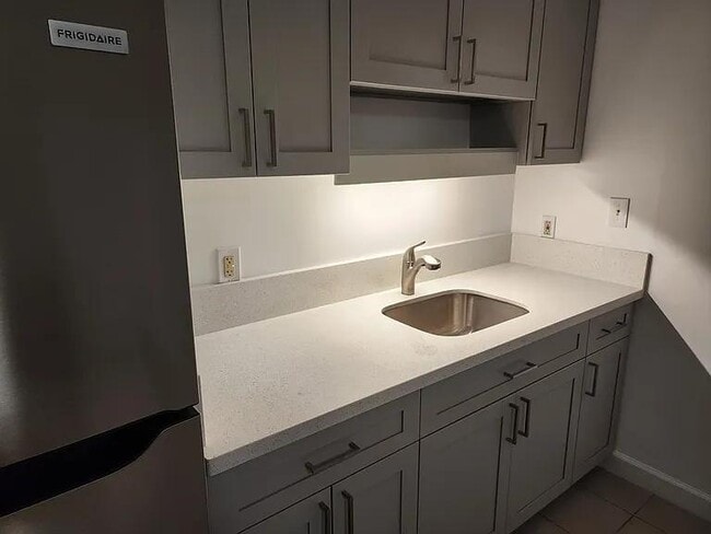 Building Photo - 5383 Manauwea St