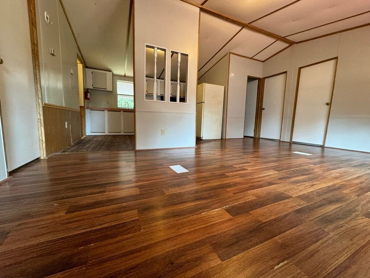 Photo - Home for Rent $1000.00 a Month Unit 4835 CSL