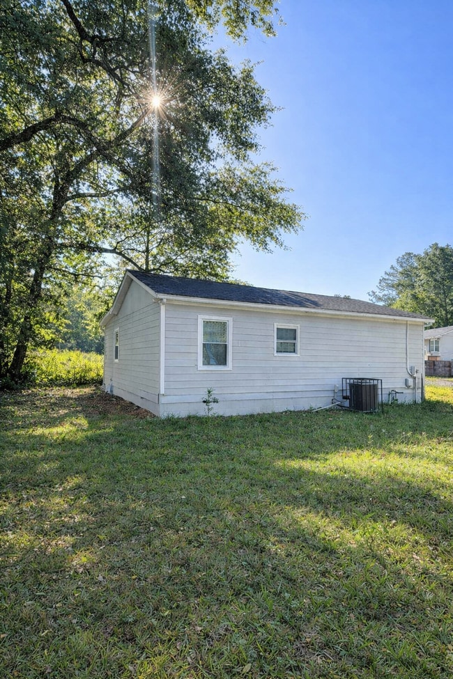 Photo - 2621 Village Green Ln