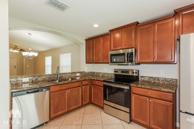 Photo - 1212 Oak Pond St