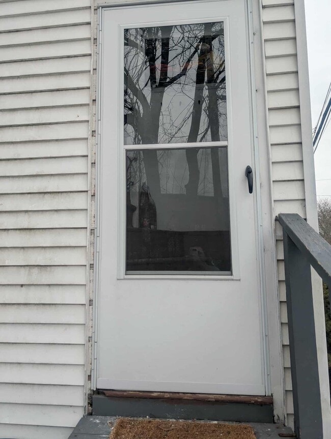 Building Photo - 318 27th St Rental