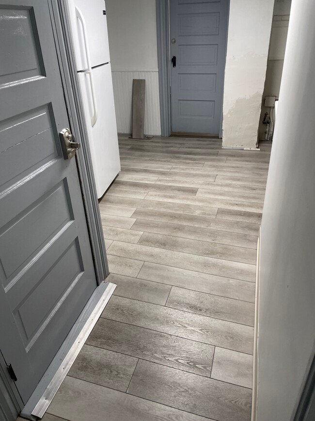 Photo - 76 Benham St Unit Second and third floor