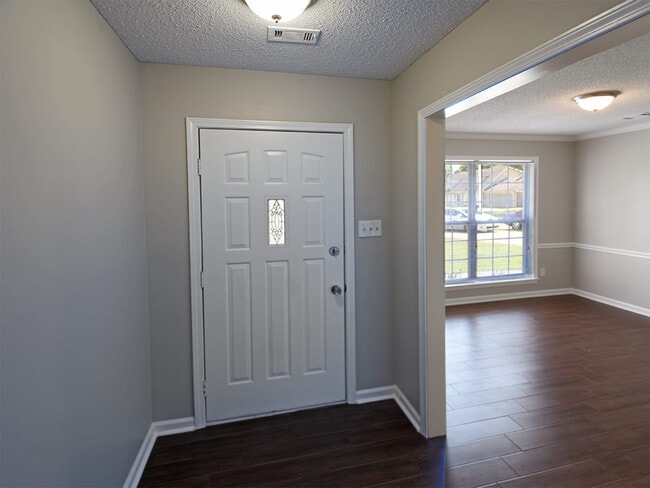 Photo - 4 Bedroom with bonus, 3 Bathrooms Near S Germantown and Barnstable