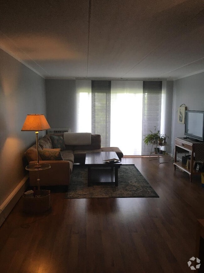 Building Photo - 5125 Blodgett Ave Unit apt. 315