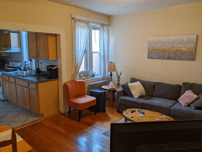 Photo - Amazing 3 bed in Coolidge Corner...