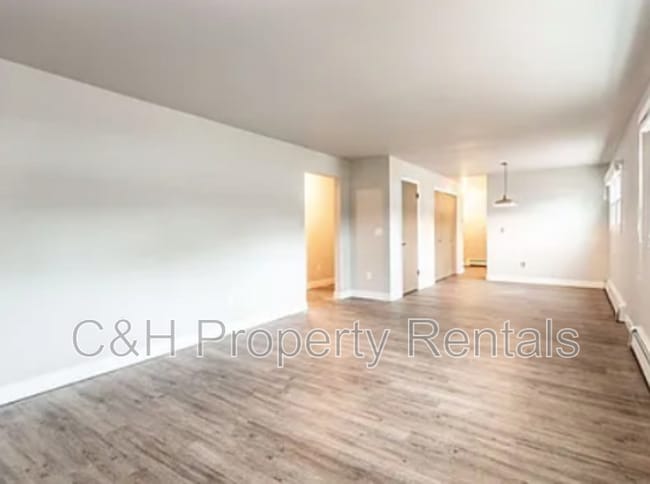 Photo - 2119 8th Ave N