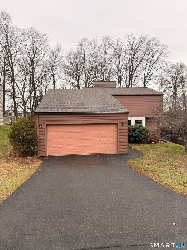 Building Photo - 11 Little River Ln