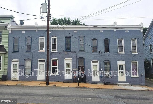 Building Photo - 114-122 North Conococheague Street * onboa... Rental