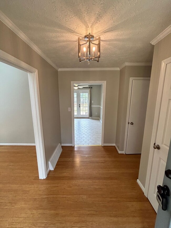 Photo - Cozy 3/2 with bonus in East Rome- $1,895
