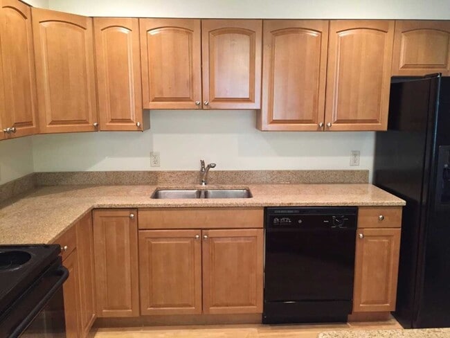 Photo - 5 Abbott Ln Unit 5