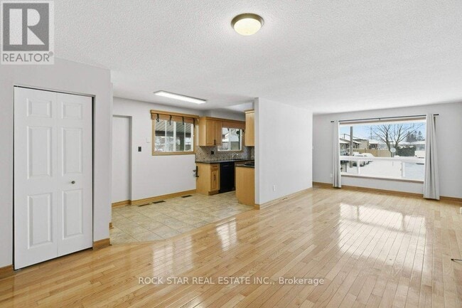 Photo - 115 Elmore Dr