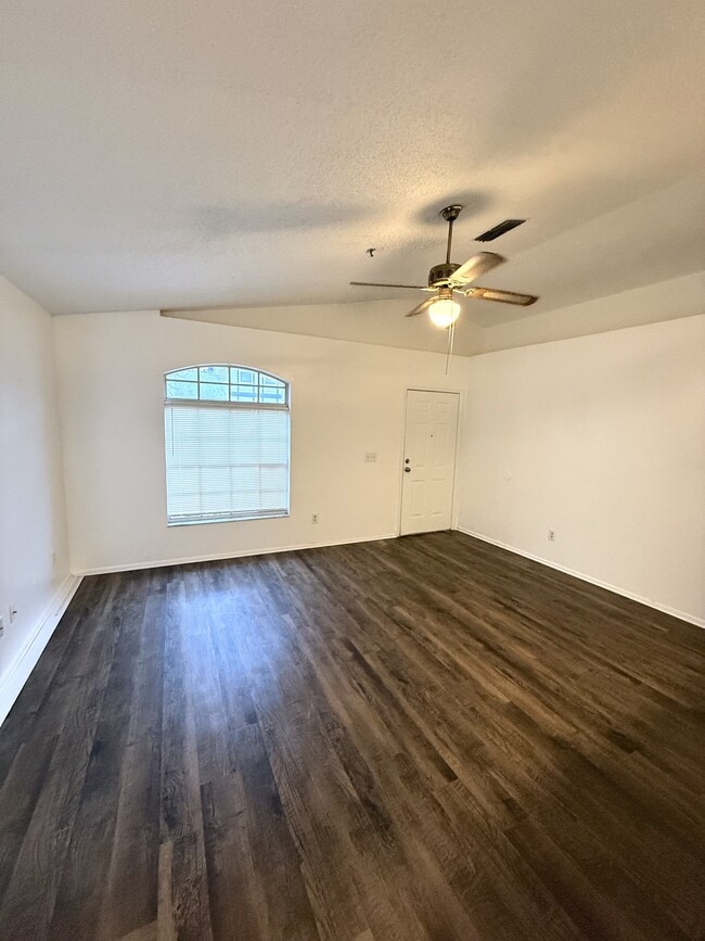 Photo - 455 Gallberry St