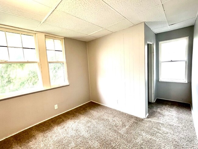 Photo - 1601 S Linwood Ave