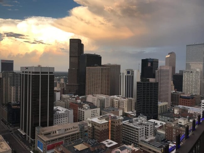 Photo - 1020 15th St Unidad 12