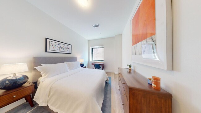 Building Photo - 1065 Commonwealth Ave Rental