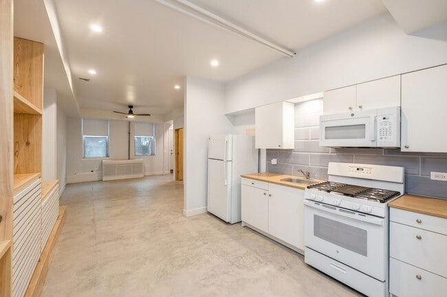 724 W 18th St