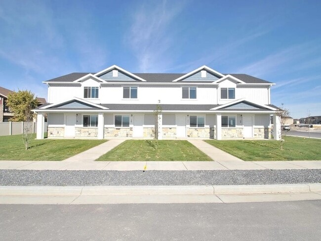 Building Photo - 2345 N 3900 W