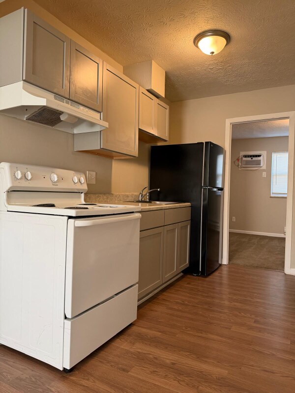 Photo - 780 Anderson Ave Unit Apt. 14