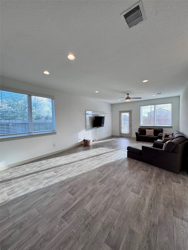 Photo - 12566 Fleet River Rd