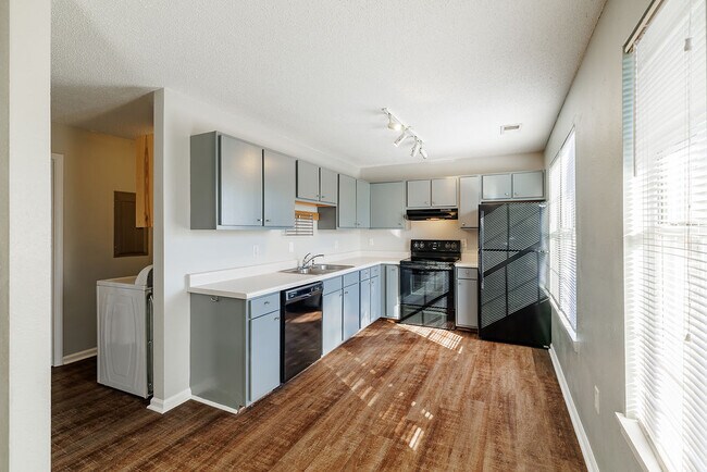 Photo - 138 welch Place, unit 4 Unit 4