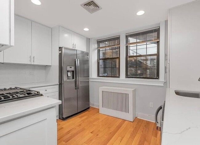 Photo - 26 Pondfield Rd W