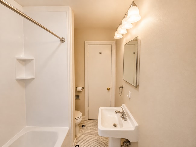 Photo - 820 Maury St Unit 2