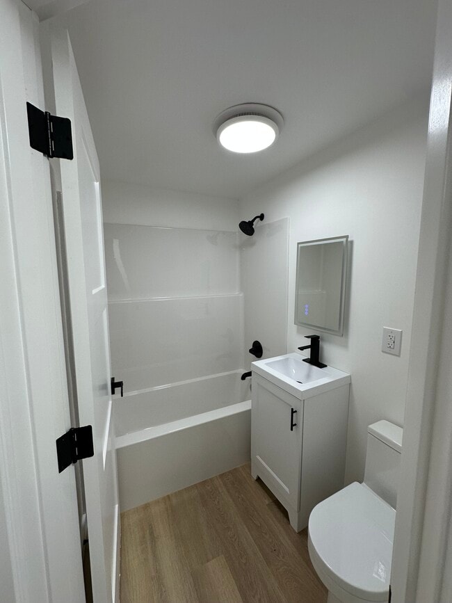 Photo - 1747 NE 147th St Unit 2