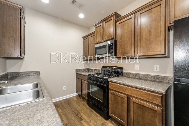 Photo - 4102 Dahlgreen Way