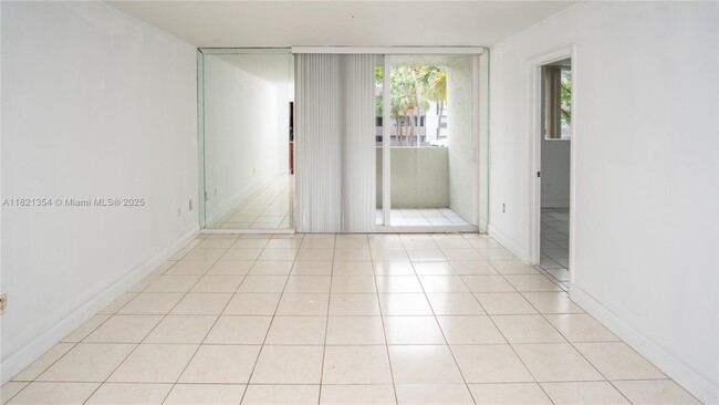 Photo - 10090 NW 80th Ct Unidad 1245