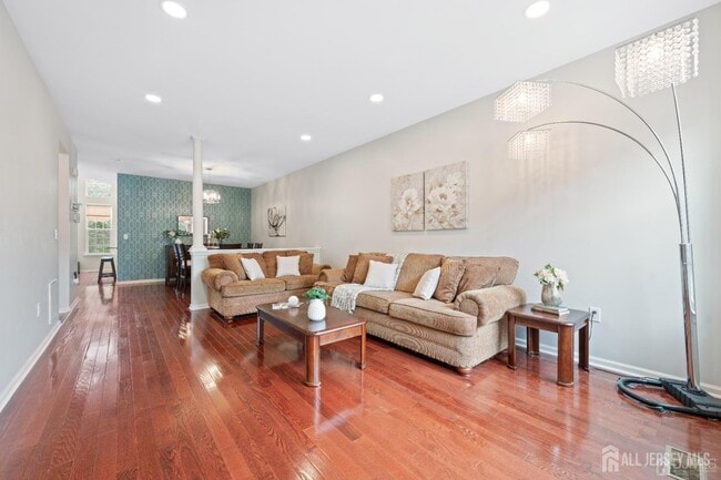 Photo - 2456 Canterbury Ln