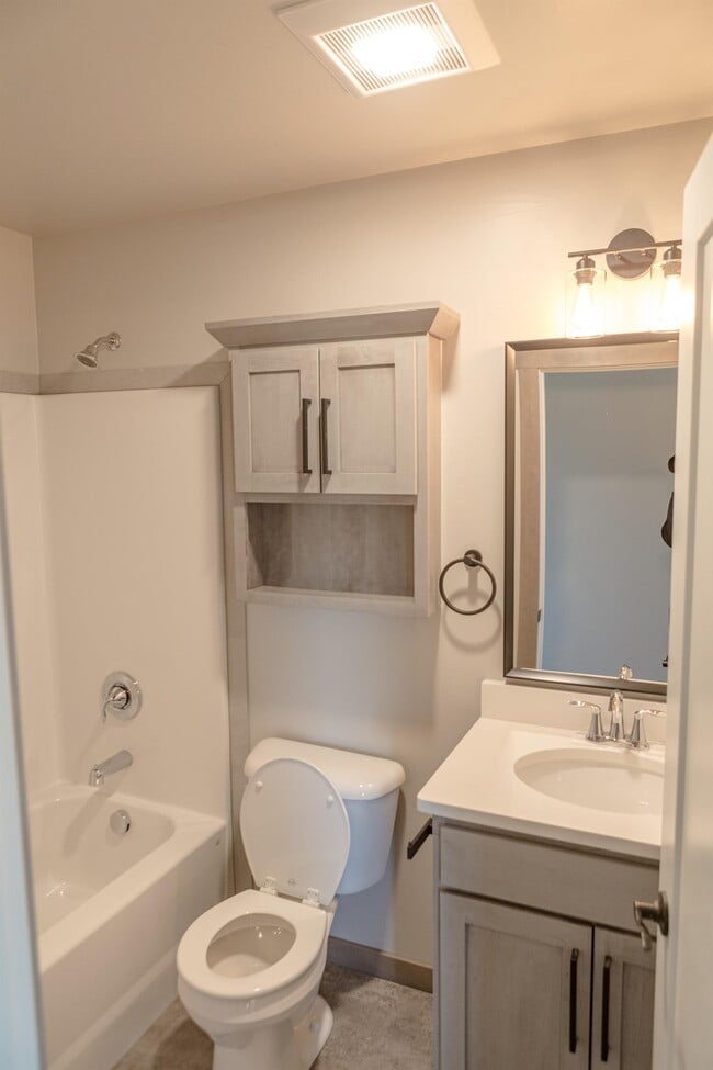 Photo - 3930 St Marys - A St