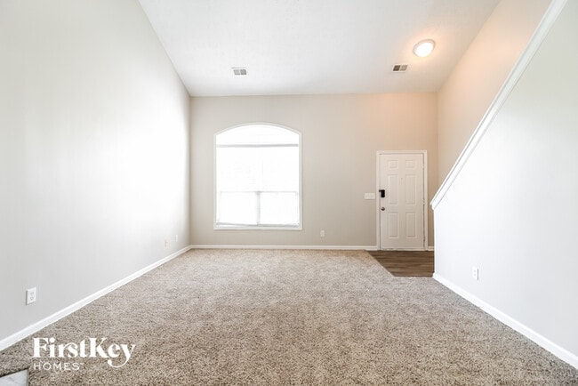 Photo - 763 Ives Way NW