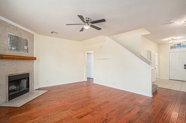 Photo - 200 Frontier Cove