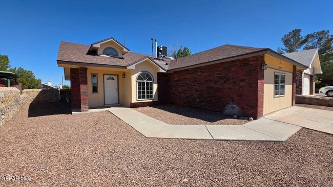 Building Photo - 1529 Plaza Verde Dr