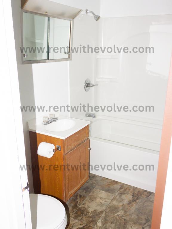 Photo - 214 S 2nd St