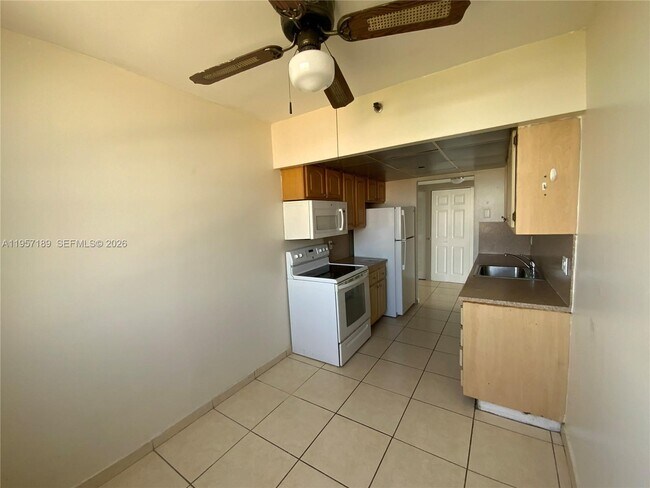 Photo - 1470 NE 123rd St Unit A1016