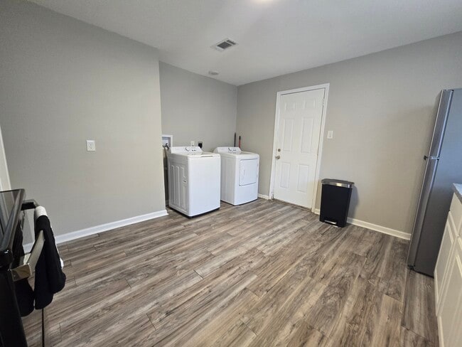 Photo - 4510 Rosemont Pl