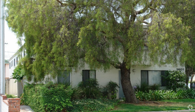 Photo - 3601 Jasmine Ave